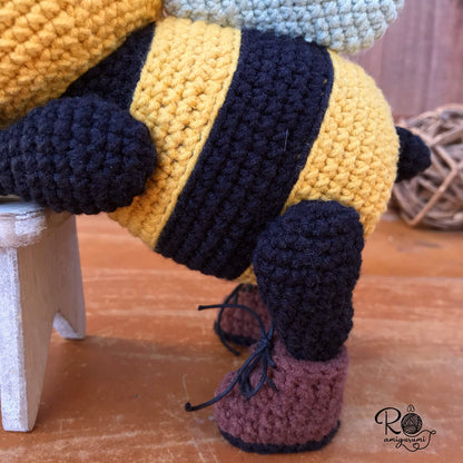 Zangoso, the Sulky Bee - Amigurumi Digital Pattern
